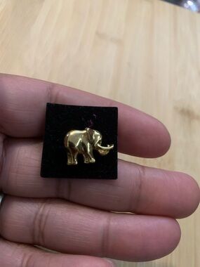Vintage Gold Elephant Lapel Pin Unisex